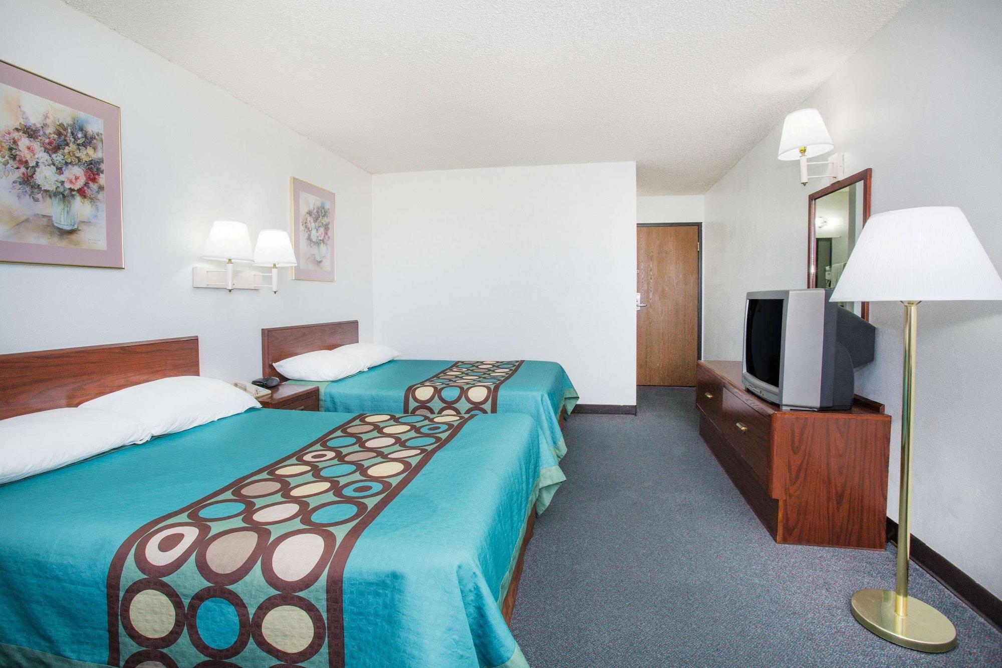 Super 8 By Wyndham Limon Otel Dış mekan fotoğraf