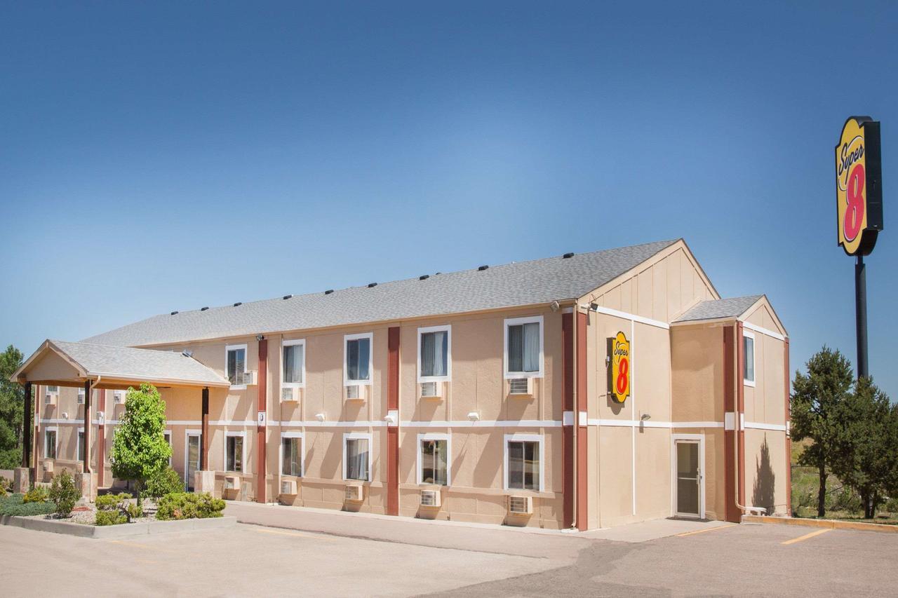 Super 8 By Wyndham Limon Otel Dış mekan fotoğraf